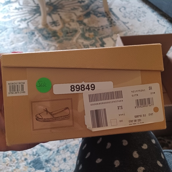 Prada shoes - Picture 9 of 10